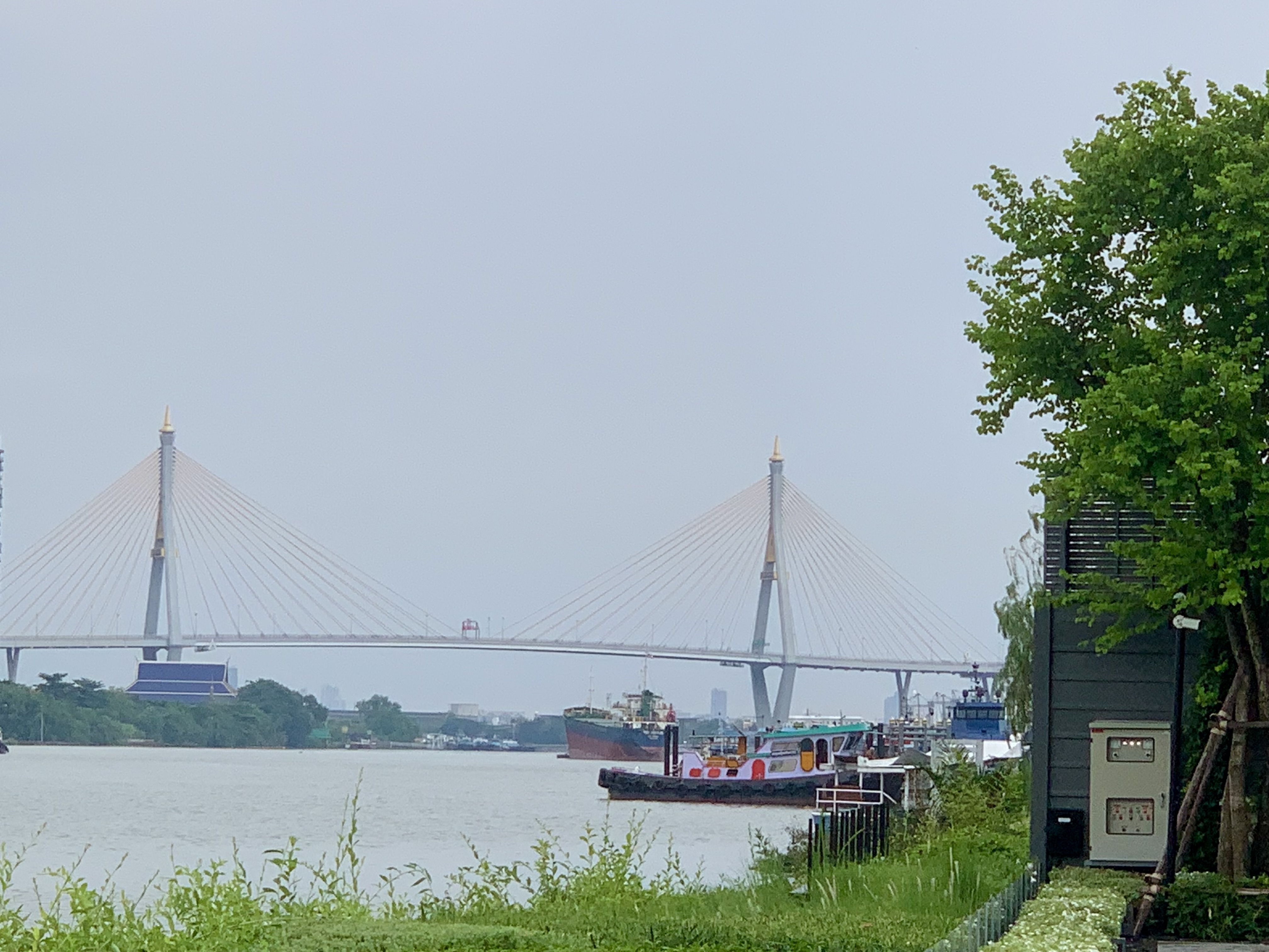Riverside View3.jpg