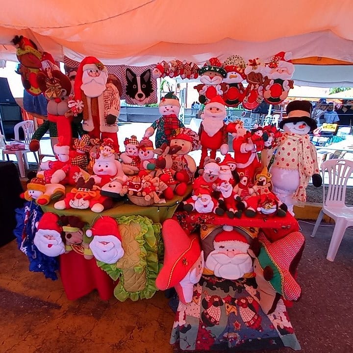 ------------------.----✨ on Instagram_ _Muñecos a la orden_ de todo tipo. En esta navidad tenemos mil variedades ¡Te esperamos en el bazar _expocima2020_-- Muñecos por encargo____CIbXdEagxKP(JPG).jpg