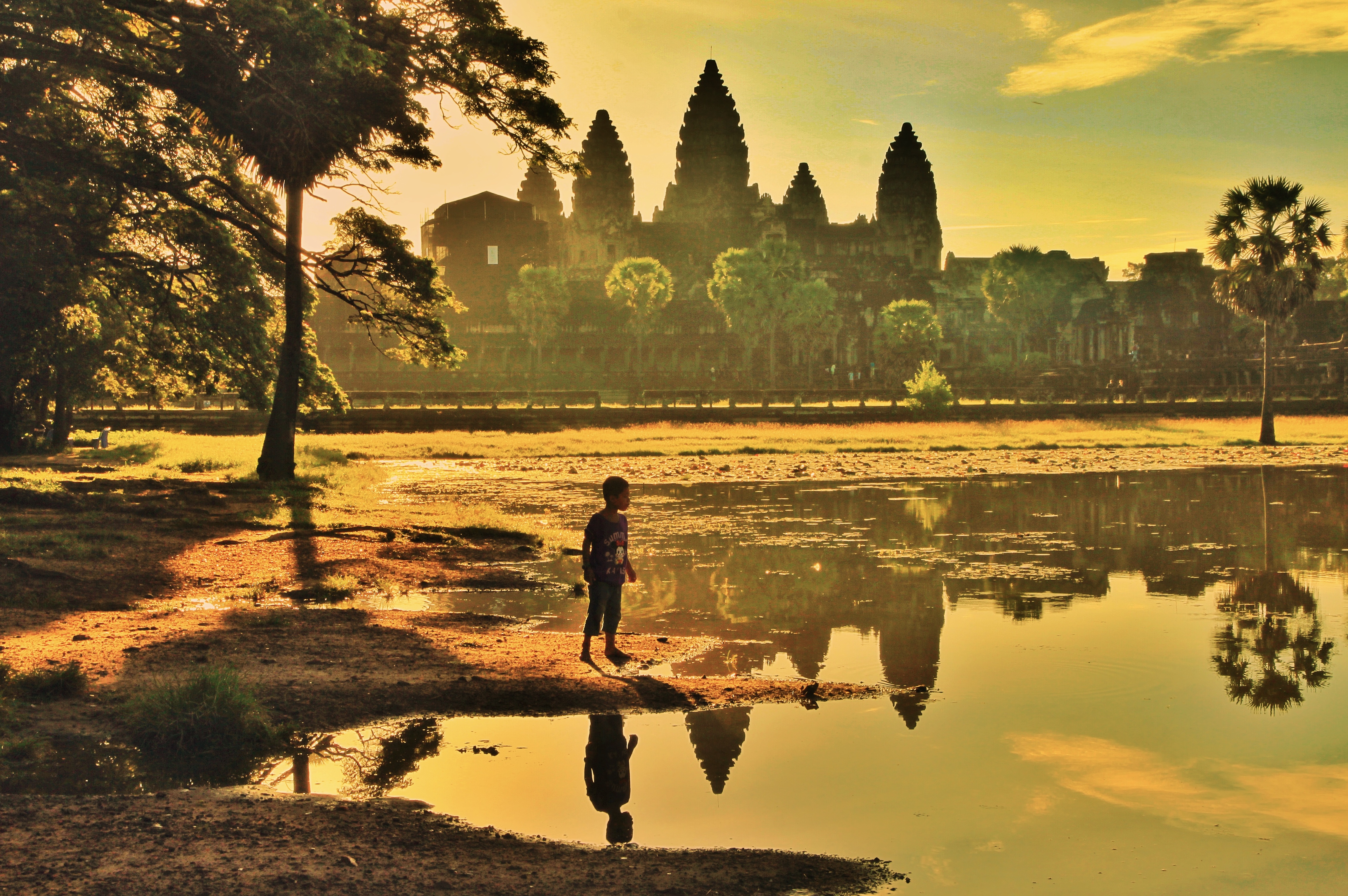 #130 What's it like to watch sunrise at Angkor Wat? 🇰🇭 吴哥窟观日出真相