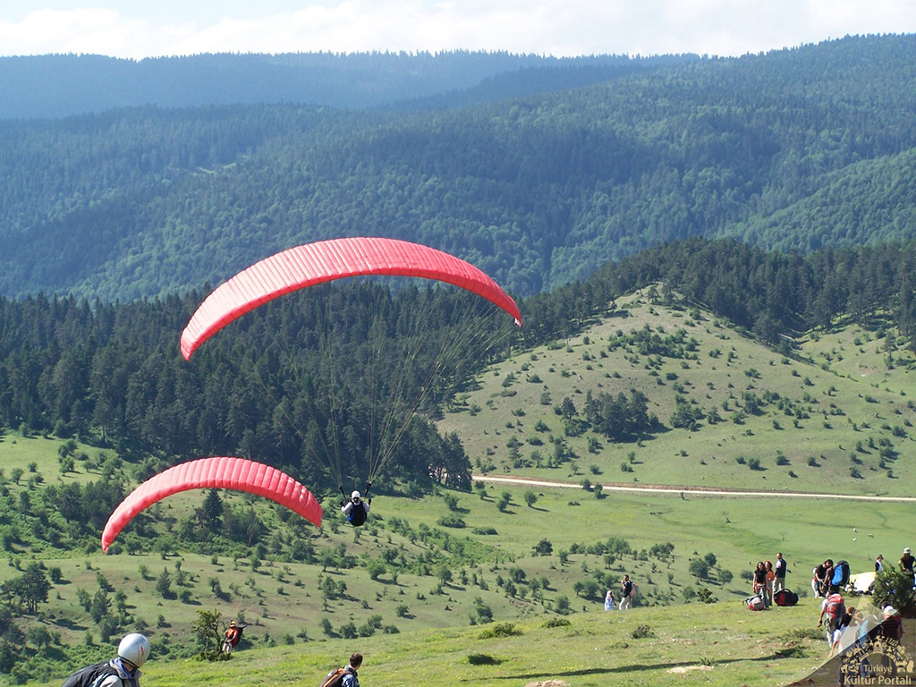 32_Abantta Yamaç Paraşütü Foto_Fazıl Karaduman(1).jpg