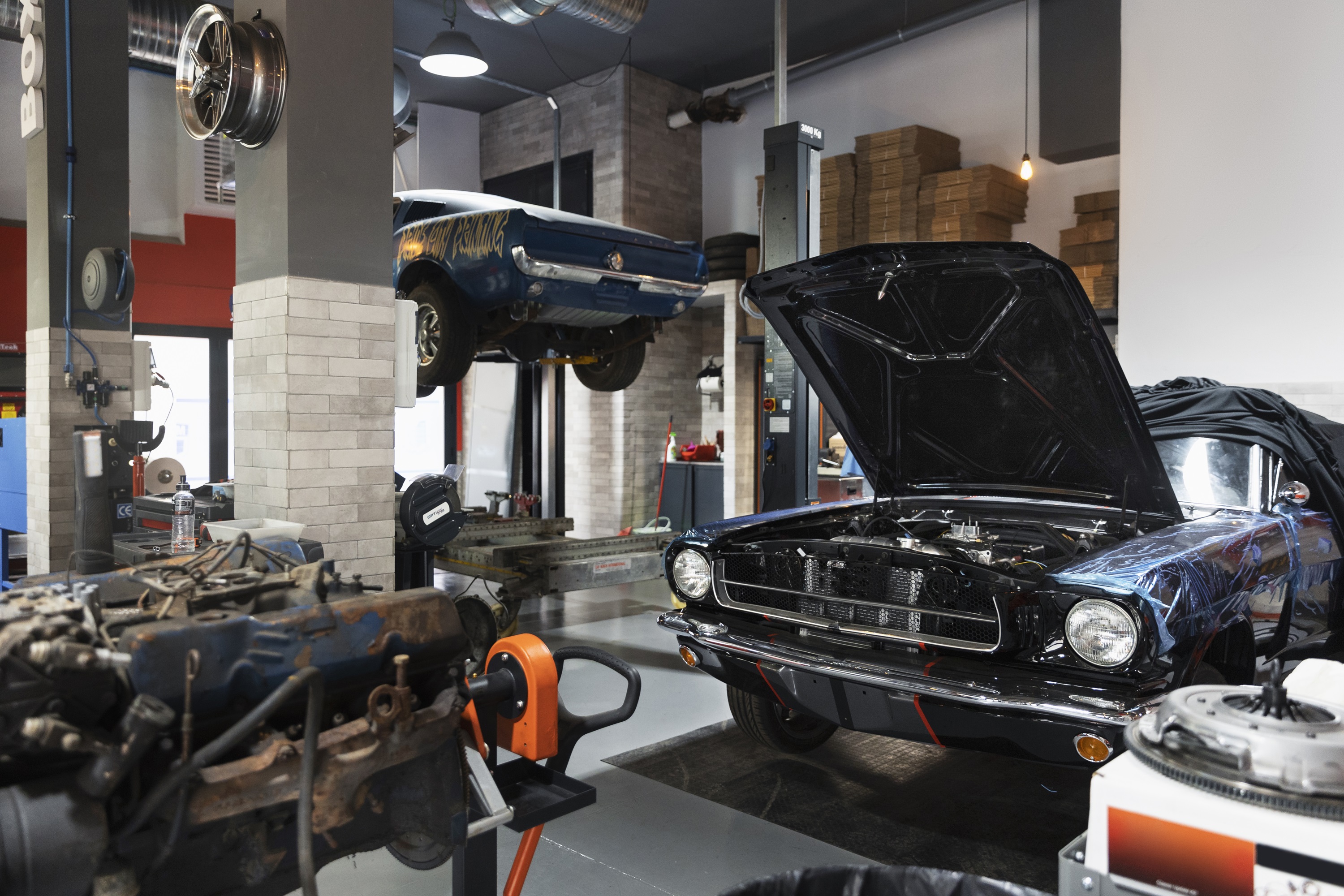 car-being-taking-care-workshop (1).jpg