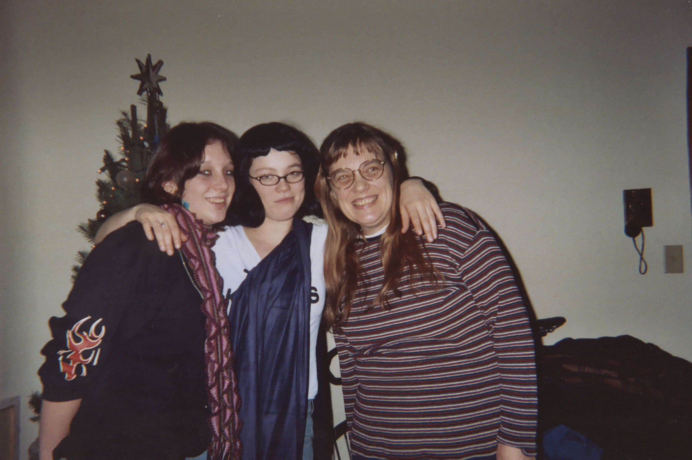 2004 Christmas-04.png