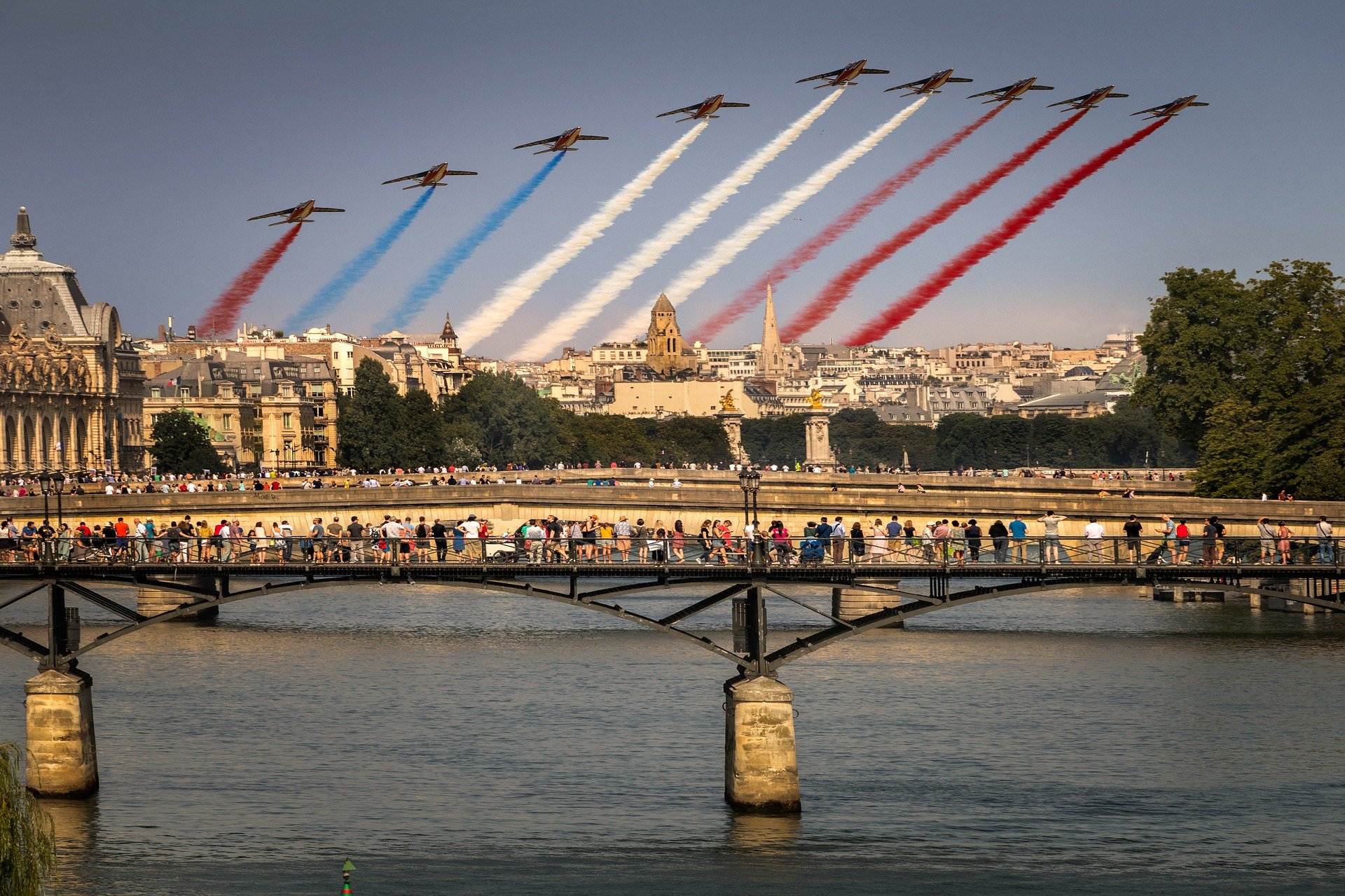 오늘 7월14일 프랑스 대혁명 기념일입니다.