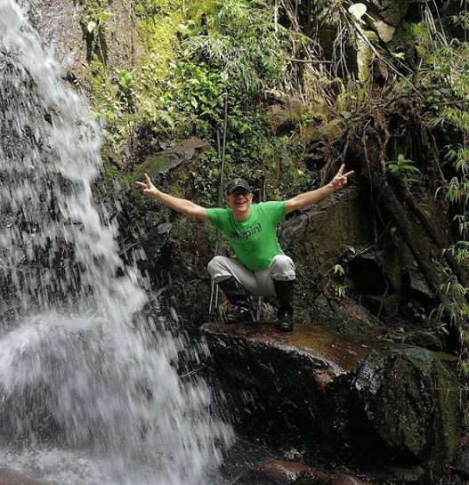 hiking 2.PNG