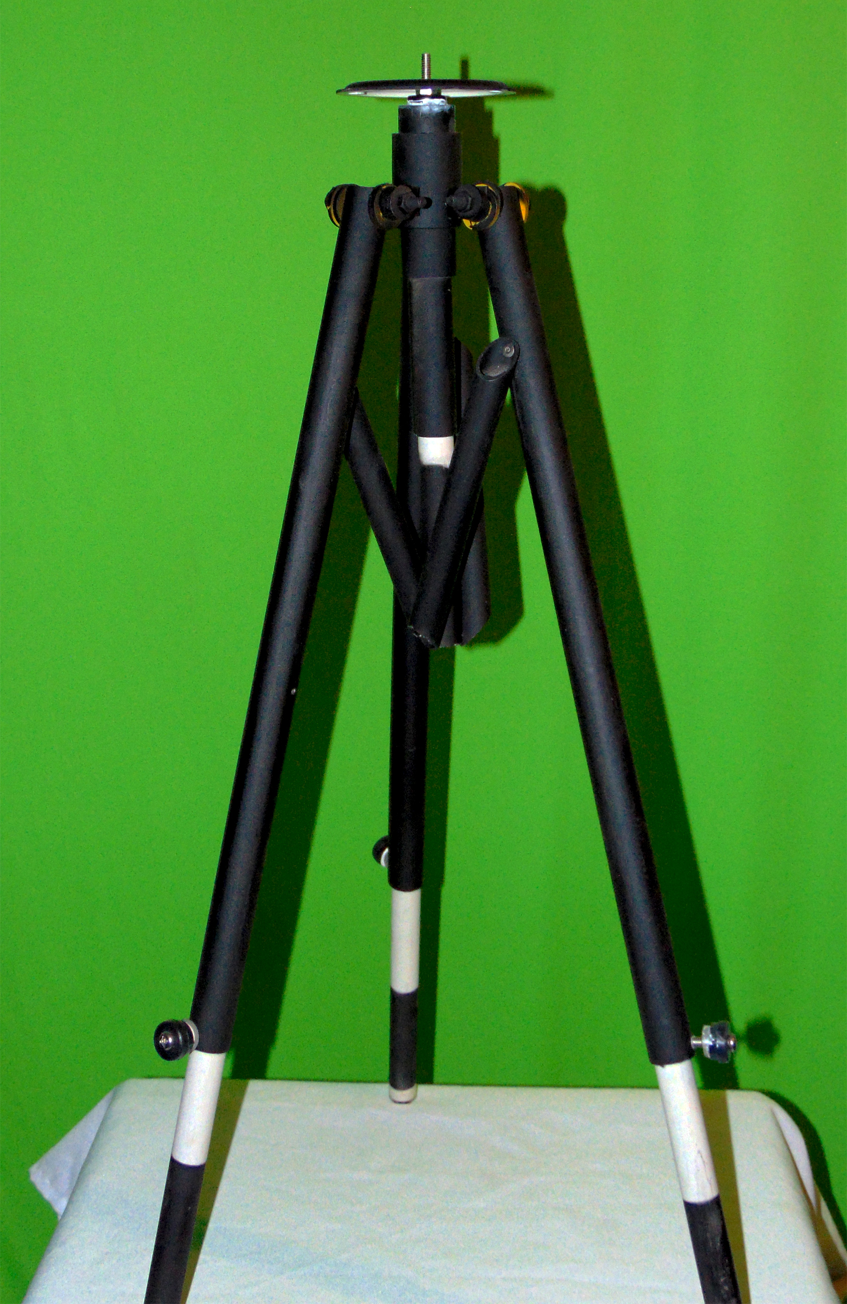 TRIPODE 1.jpg