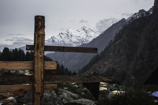 mountains-5441619__340.jpg