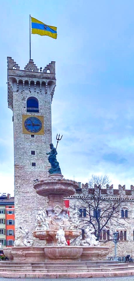 Fontana del Nettuno.jpg