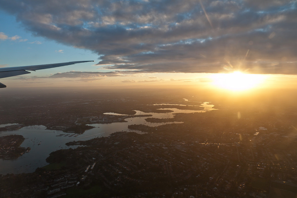 6580552549-arriving-sydneysunrays (FILEminimizer).jpg