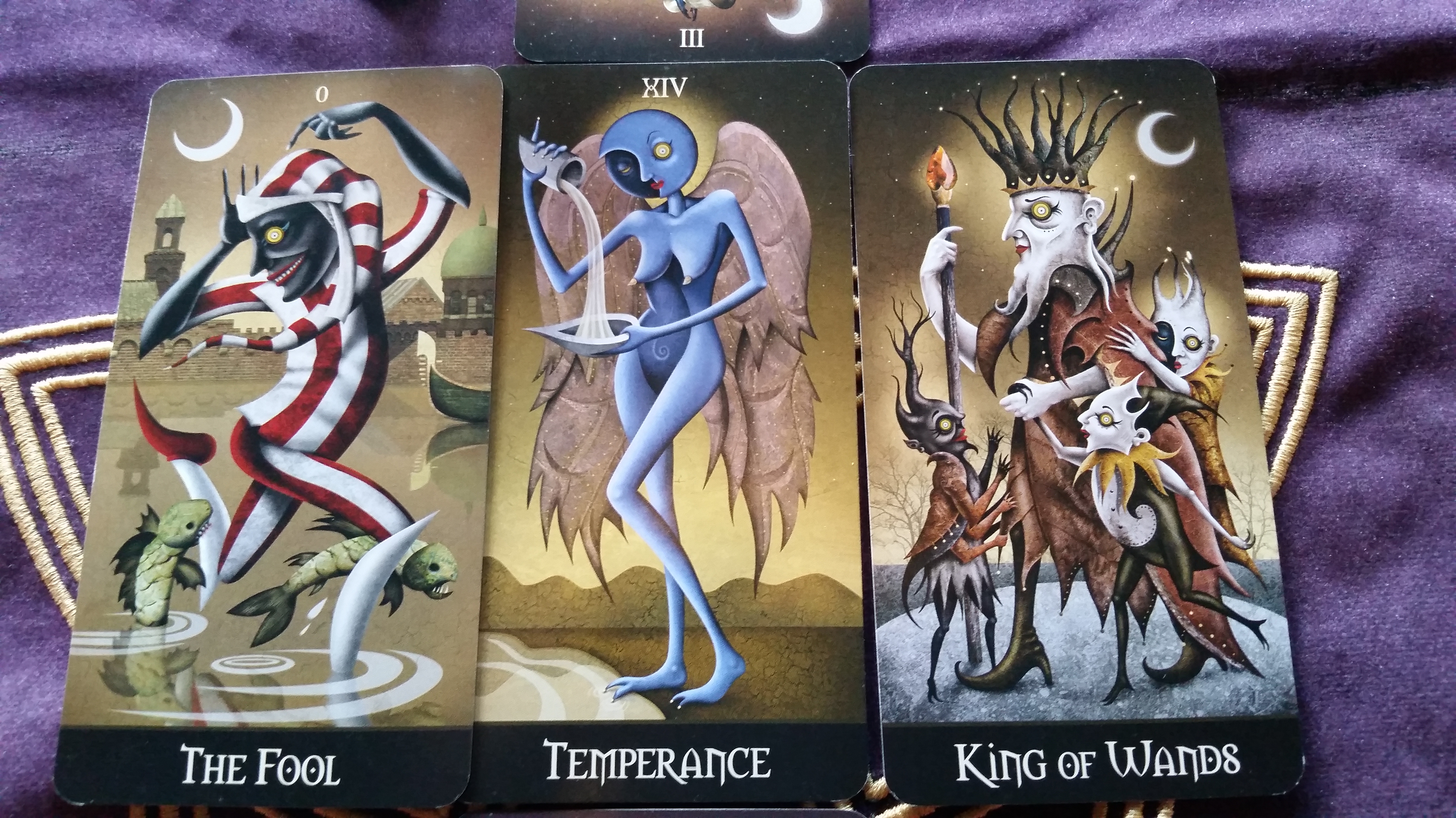 Deviant Moon Tarot безрамочное