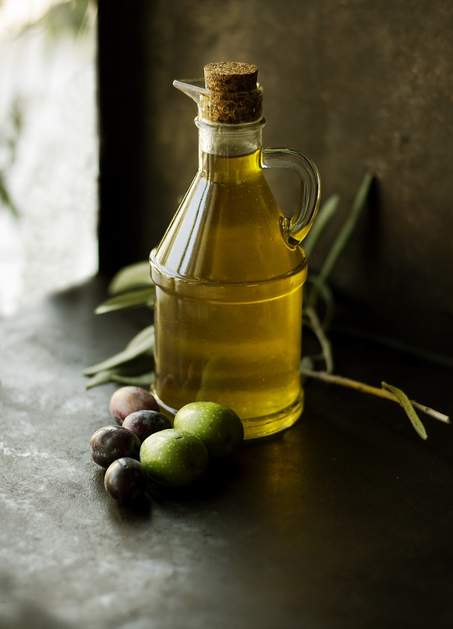 olive-oil-1867229_1280.jpg