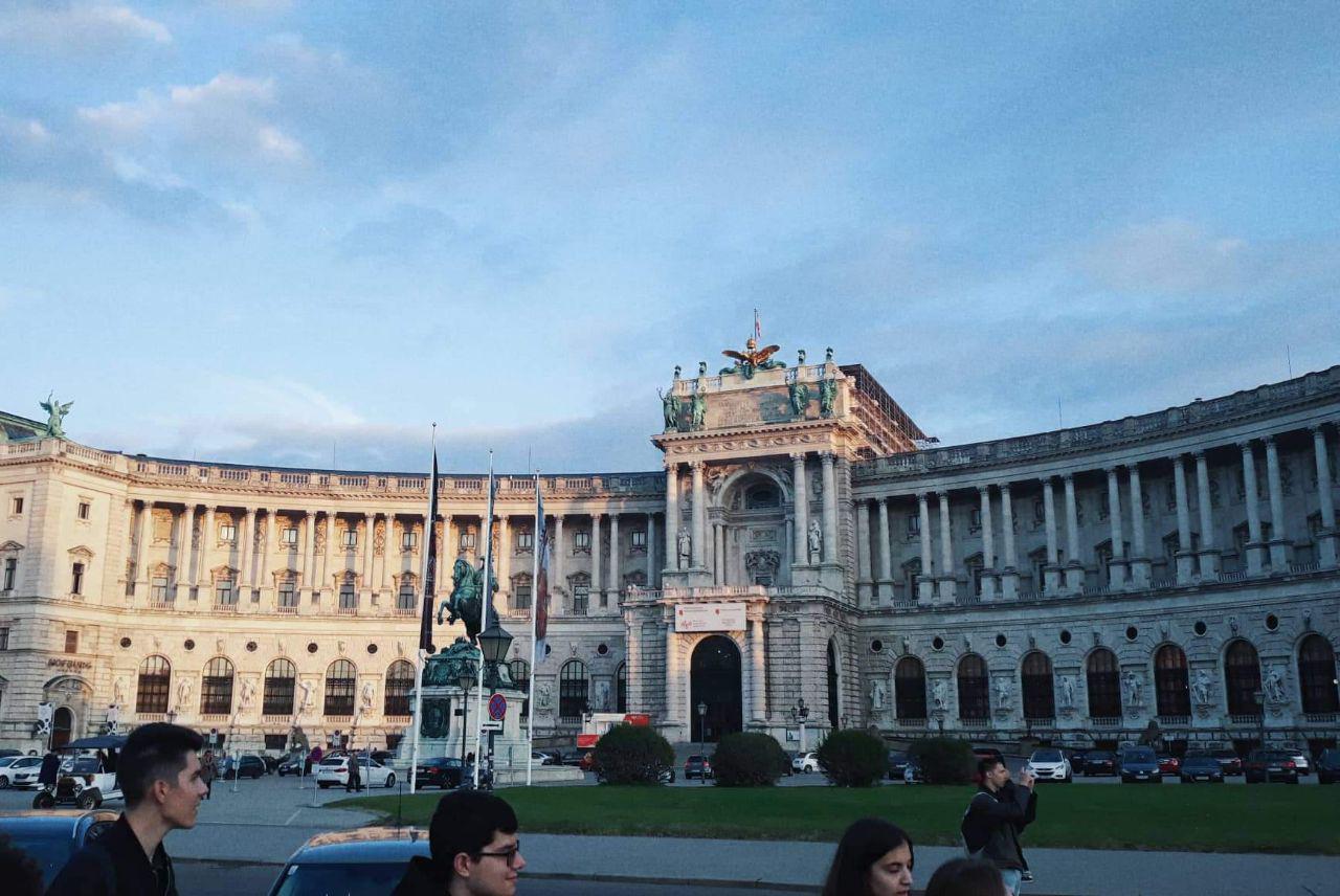 hofburg.jpg